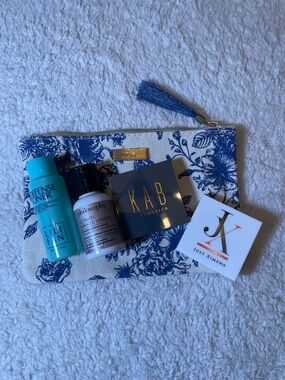 IPSY Bag with Four Sample Size Products